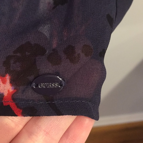 Sheer Guess Top - Picture 7 of 8